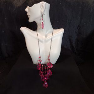 Necklace and earring set